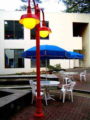 國(guó)外歐式路燈實(shí)物欣賞（圖）