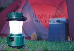 摩登節(jié)能露營燈 照亮戶外夜(圖)
