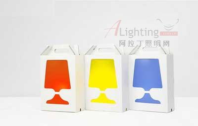 國外燈具設(shè)計(jì)光裝在盒子里(組圖)