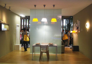 ����픾G��